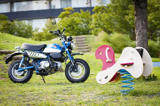 125ccで大きくなった『モンキー』はメリットだらけ！ ミニバイクを超え