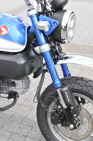 125ccだってスポーツできる！って思えるモンキー125は足周りが