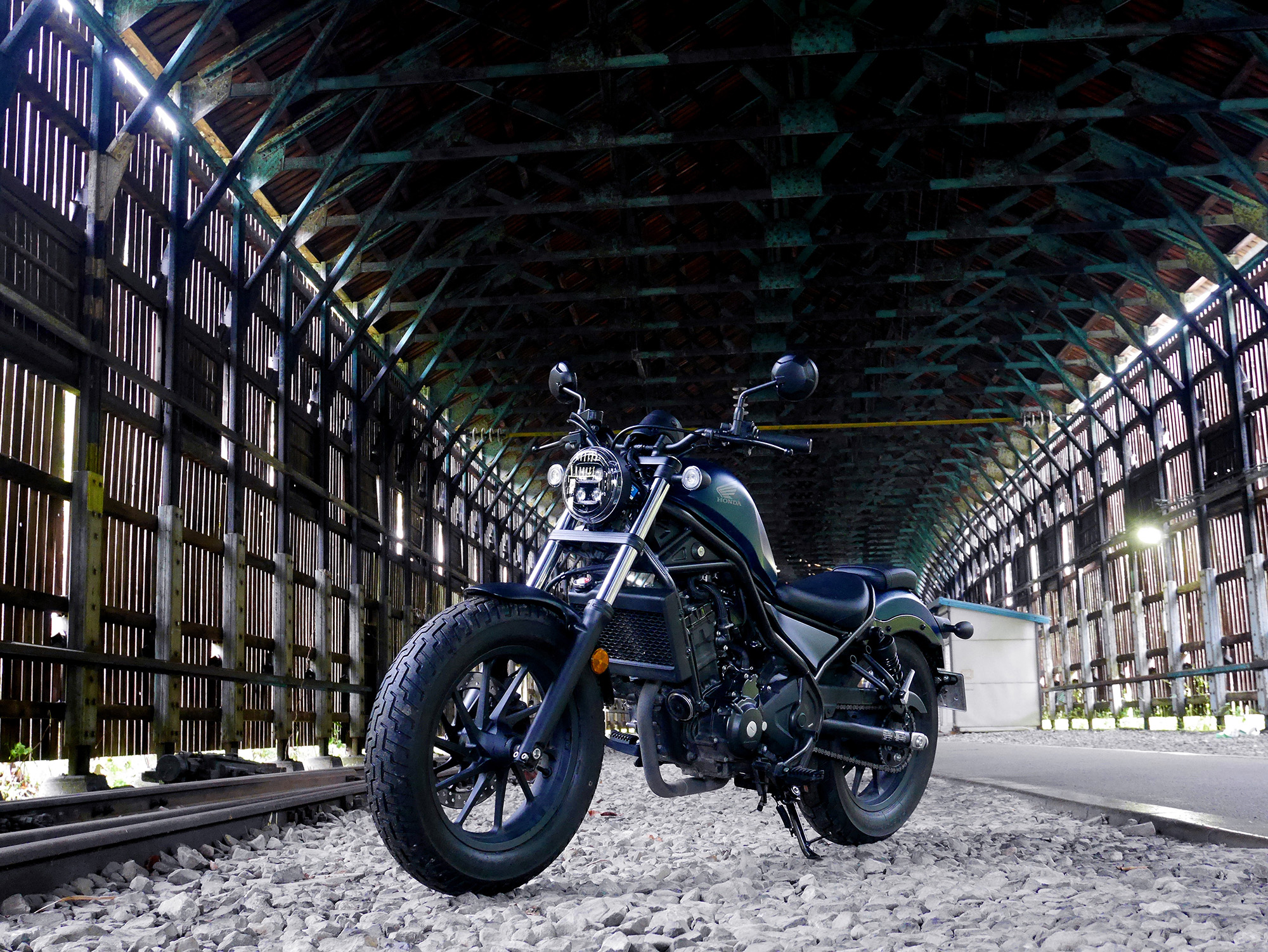 他人と一緒はイヤ！ センスのいい人にこそホンダ『レブル250』は