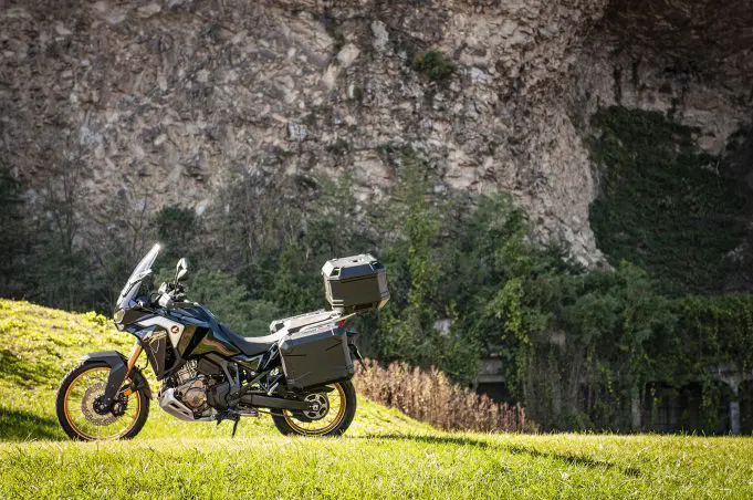 ホンダ アフリカツイン オフロードバイク c1f64610591161a8751c8bef150421