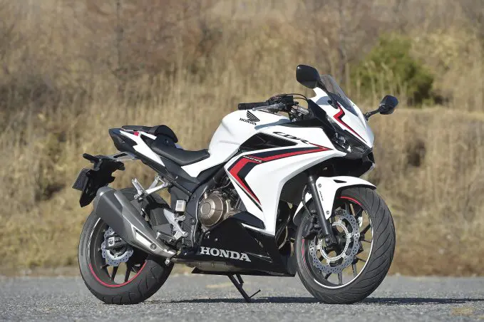 CBR400Rってどんなバイク？ 燃費や足つき性、装備などを解説します