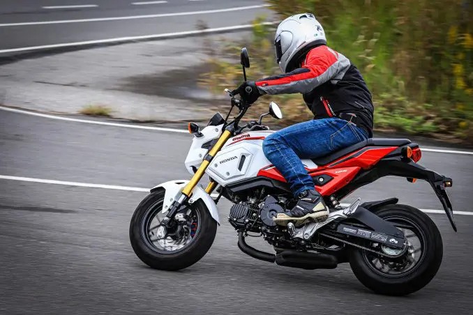 街乗りも最強!?『グロム』がビギナーからベテランまで支持される3つの