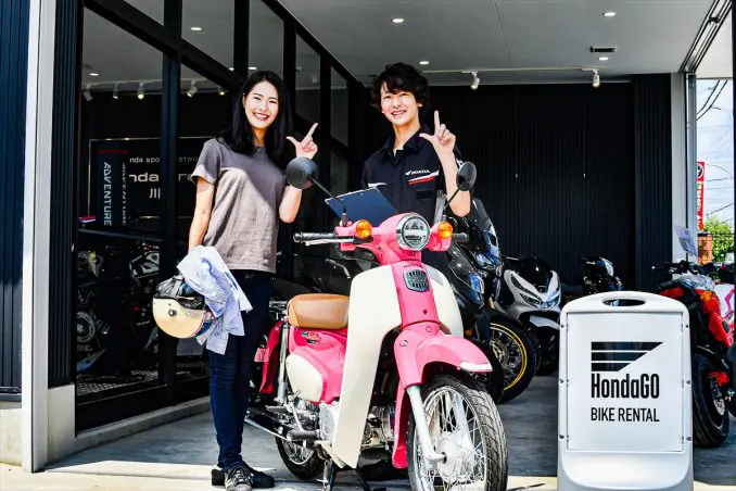 レトロで情緒あふれる街並みを肌で感じる。スーパーカブ110でめぐる