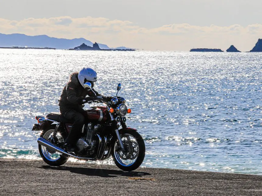 時速50kmで『CB1100 EX』ほど気分よく走れる大型バイクは他にない