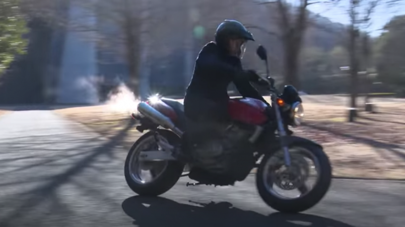 動画】250ccの4気筒スポーツ！90年代のネイキッドブームを牽引した