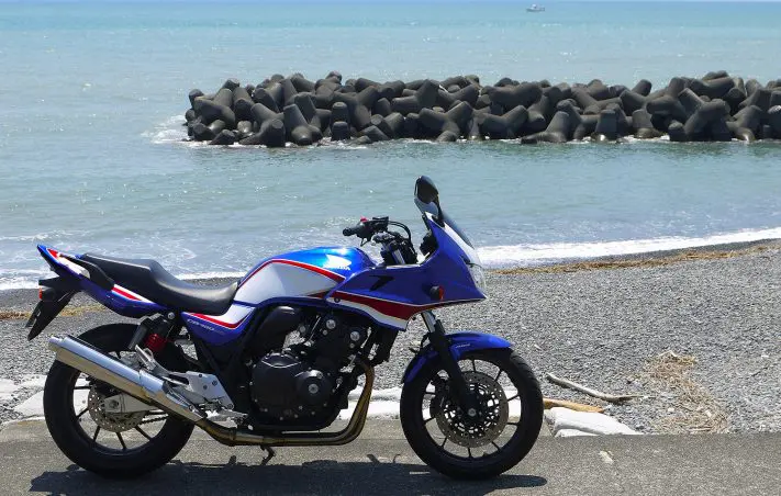 400ccでも『CB400SB』だけは大型バイク相手に一歩も引かない走りが