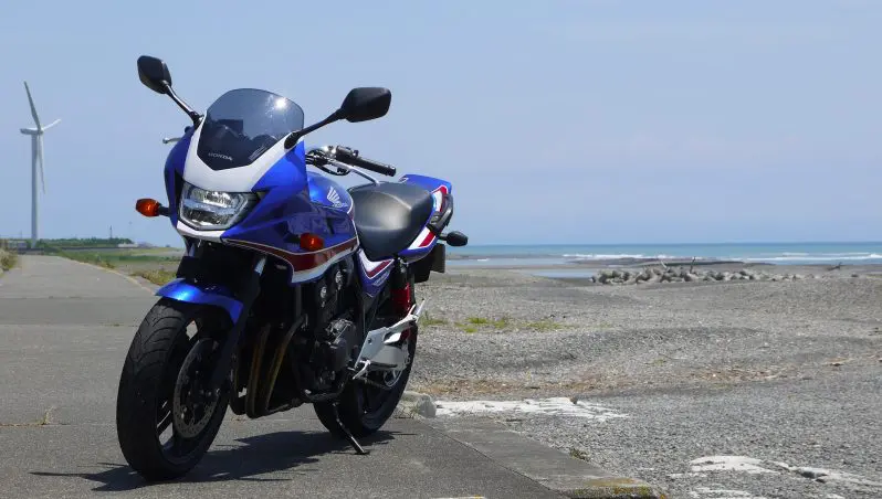 バイク cb400sb 400ccでも『CB400SB』だけは大型バイク相手に一歩も引かない走りが