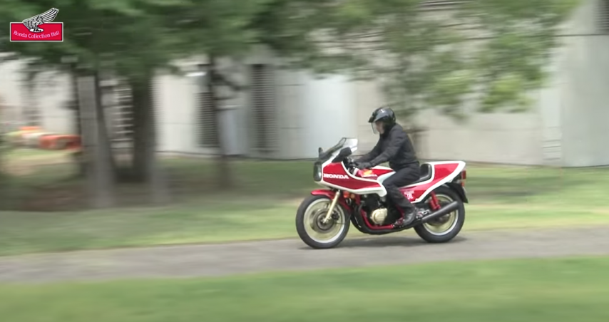 動画】すべてが規格外の市販公道レーサー『CB1100R（SC05）』は登場