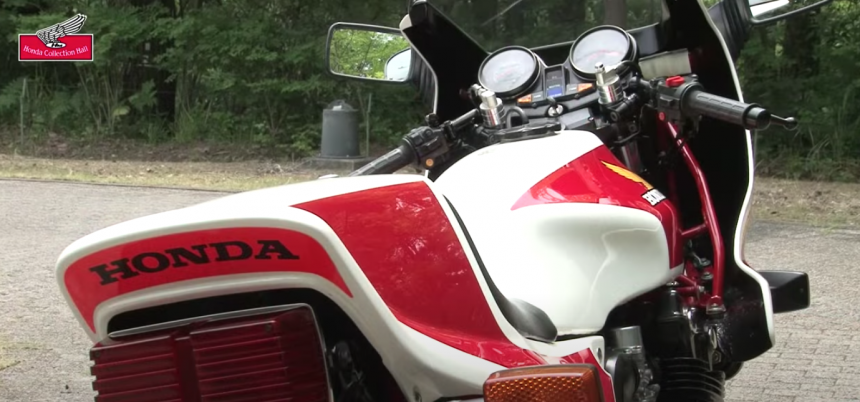 動画】すべてが規格外の市販公道レーサー『CB1100R（SC05）』は登場