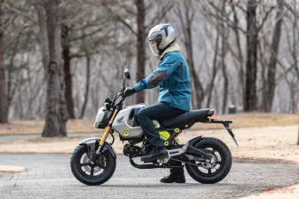 グロムの素顔 グロム 新旧比較試乗「新エンジン＆改良されたフレームで走りはどう