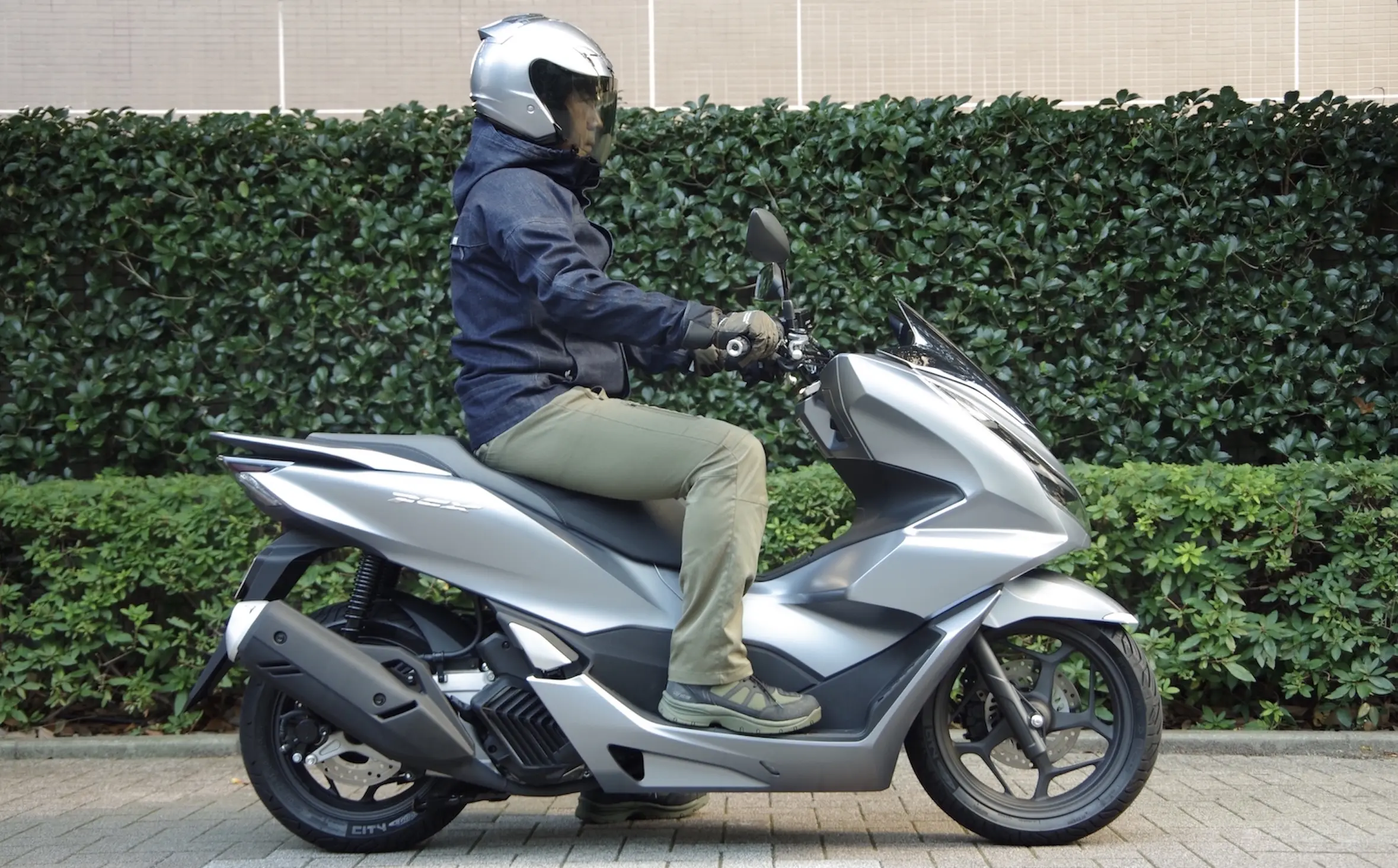 PCXに昂（たかぶ）る！ 原付二種売り上げNo.1バイクを語ってみた