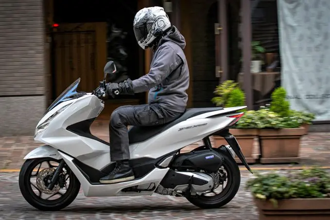 PCX　150　160　捜してます 大人気スクーター「PCX150(160)」をオーナーがぶっちゃける