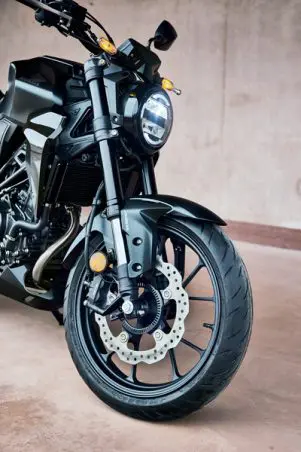 250ccネイキッドバイク『CB250R』の走りが進化！なのに価格据え置きっ