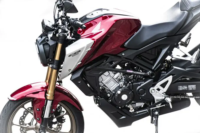 実は250ccの『CB250R』よりデカかった!? 125ccの『CB125R』が完全に