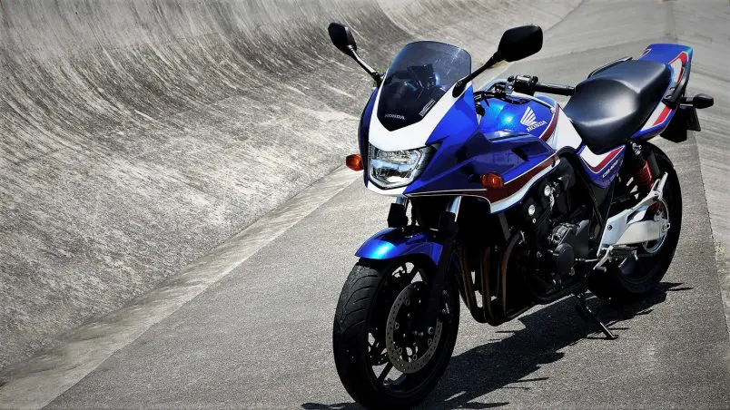 400cc以下のバイクで公道最強なのは『CB400SB』じゃないか？【ホンダの