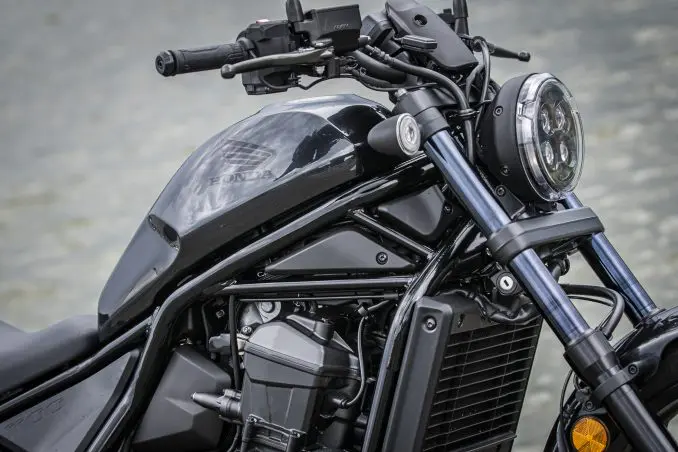 究極の選択？ レブル1100は『MT』と『DCT』のどっちを選ぶのが正解なん