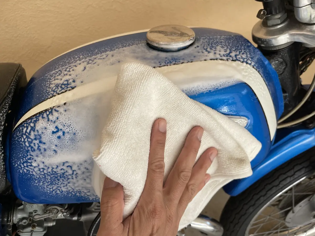 バイクの水無し洗車法教えます【5分でピカピカになる驚きの洗車法  