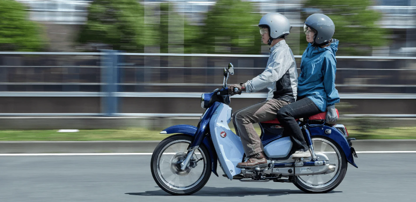 低走行の原付二種扱い易い車両です 50ccと125ccはどっちがおすすめ？「原付一種」と「原付二種」の違いを