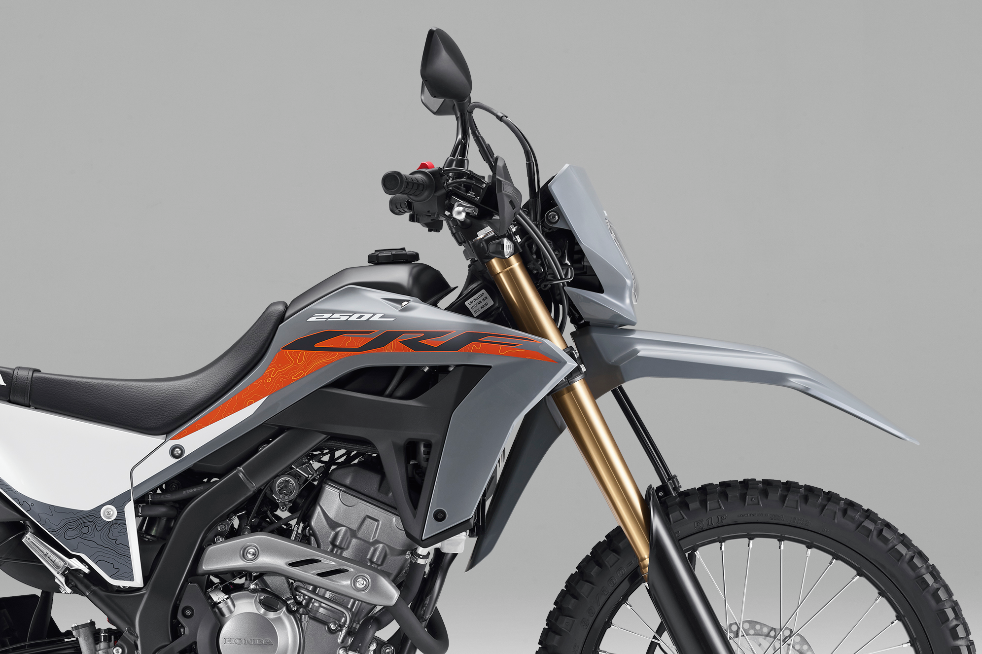 250ccオフロードバイク『CRF250L』が新色でクールなアーバンスタイル 