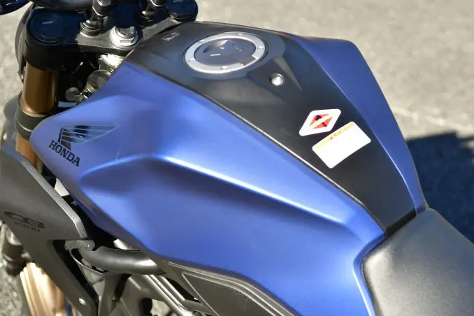 CB250Rってどんなバイク？ 燃費や足つき性、おすすめポイントや装備を