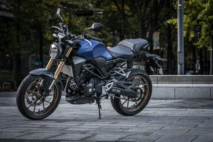 初心者の人がホンダで250ccバイクをレンタルするなら、まずは『CB250R