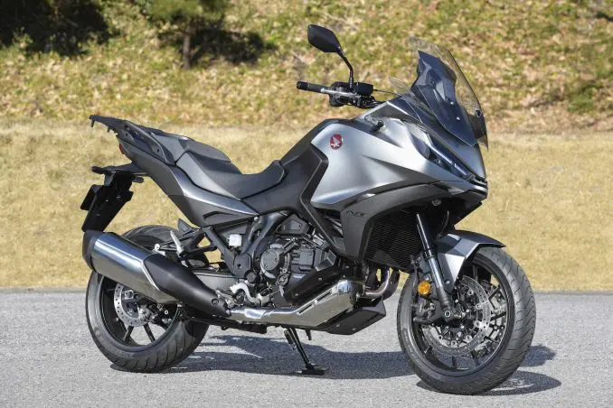 走りの軽快さに驚く新型スポーツツアラー！『Honda NT1100』