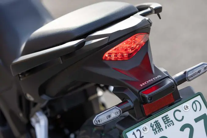 決定❗️⭐️HONDA  400X  走行距離0キロ★即納保証付き⭐️ 400Xってどんなバイク？ 燃費や足つき性、おすすめポイントや装備を