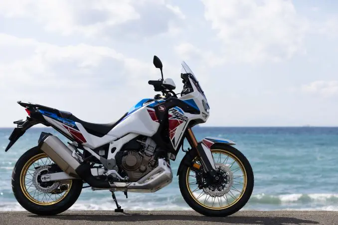 生粋のツーリングライダーはレンタルでアフリカツインに乗ると