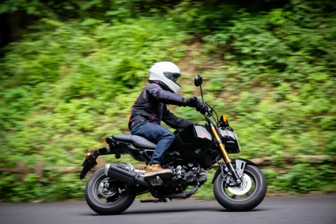 セカンドバイクにもぴったりな原付二種GROM(グロム)はツーリングを