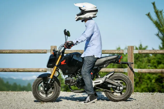 親しみやすさNo.1 MTモデル！GROM(グロム)は原付二種の魅力を存分に