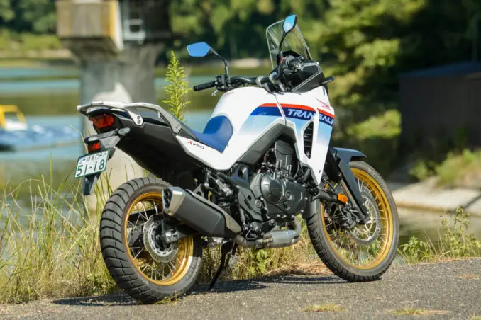 750ccなのに超軽快！XL750 トランザルプはどこを走っても楽しさを見出
