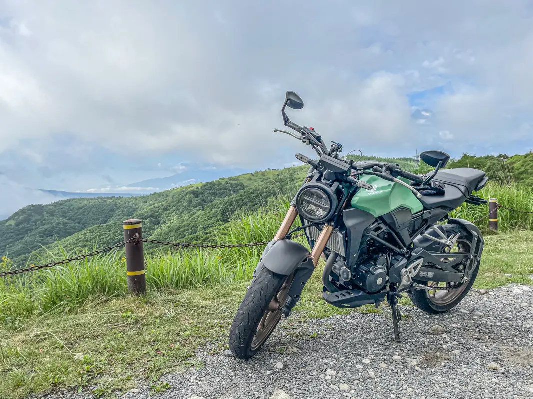 デザイン業界で働く23歳のライダーがCB250Rにべた惚れしている理由