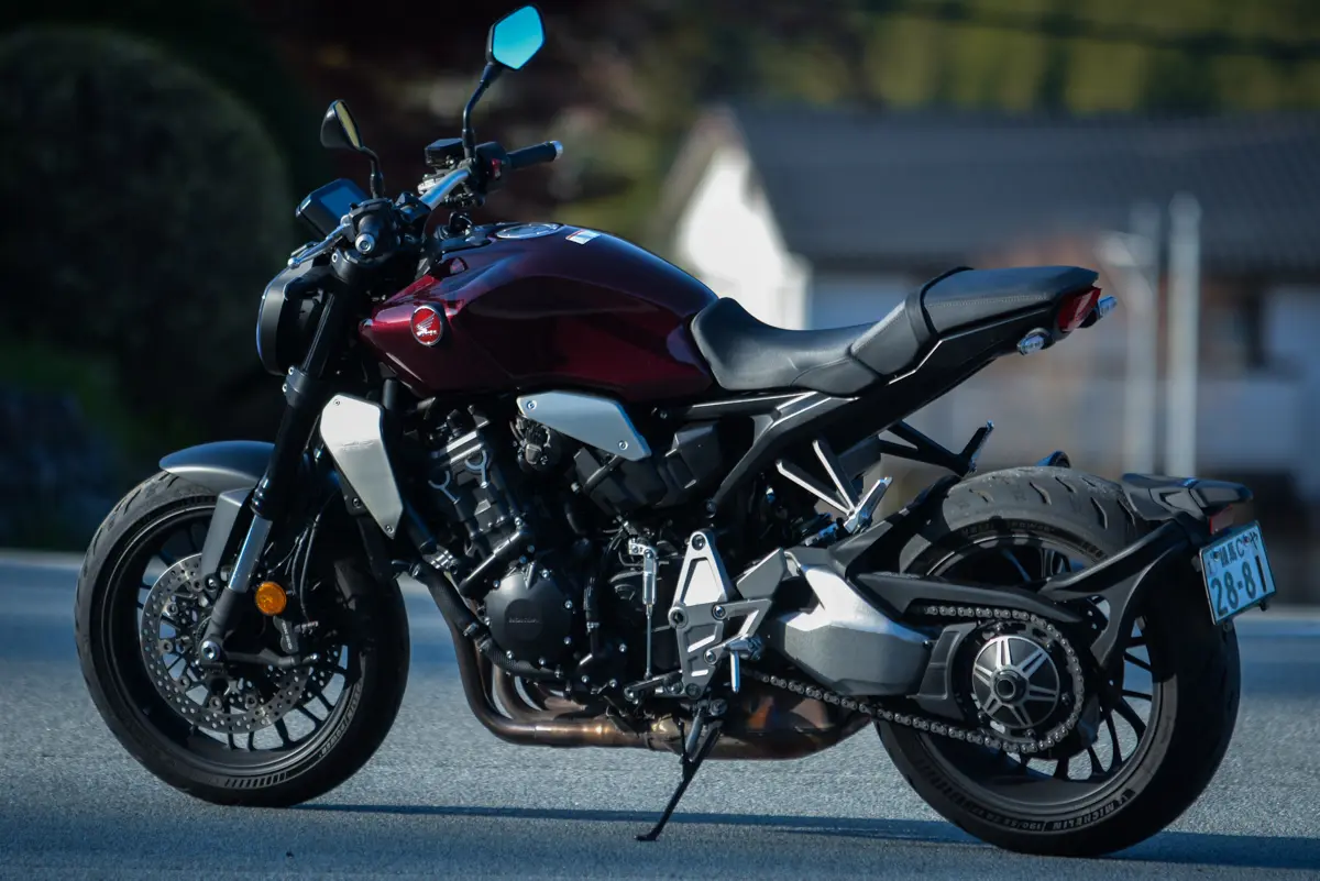 最も乗りやすい大型スポーツバイク？『CB1000R』は生粋のSS乗りも納得 