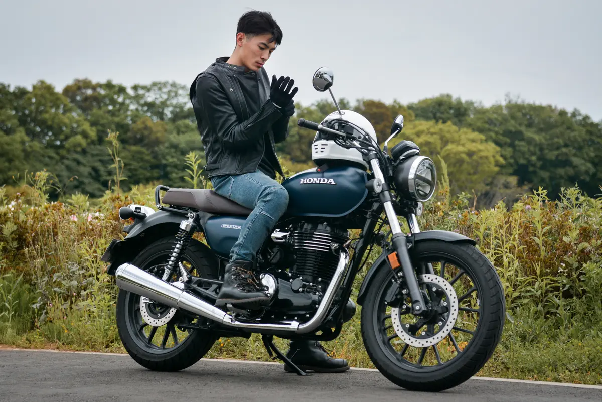 コーディネートは無限大！GB350は1台で色んなライダーになれるバイク