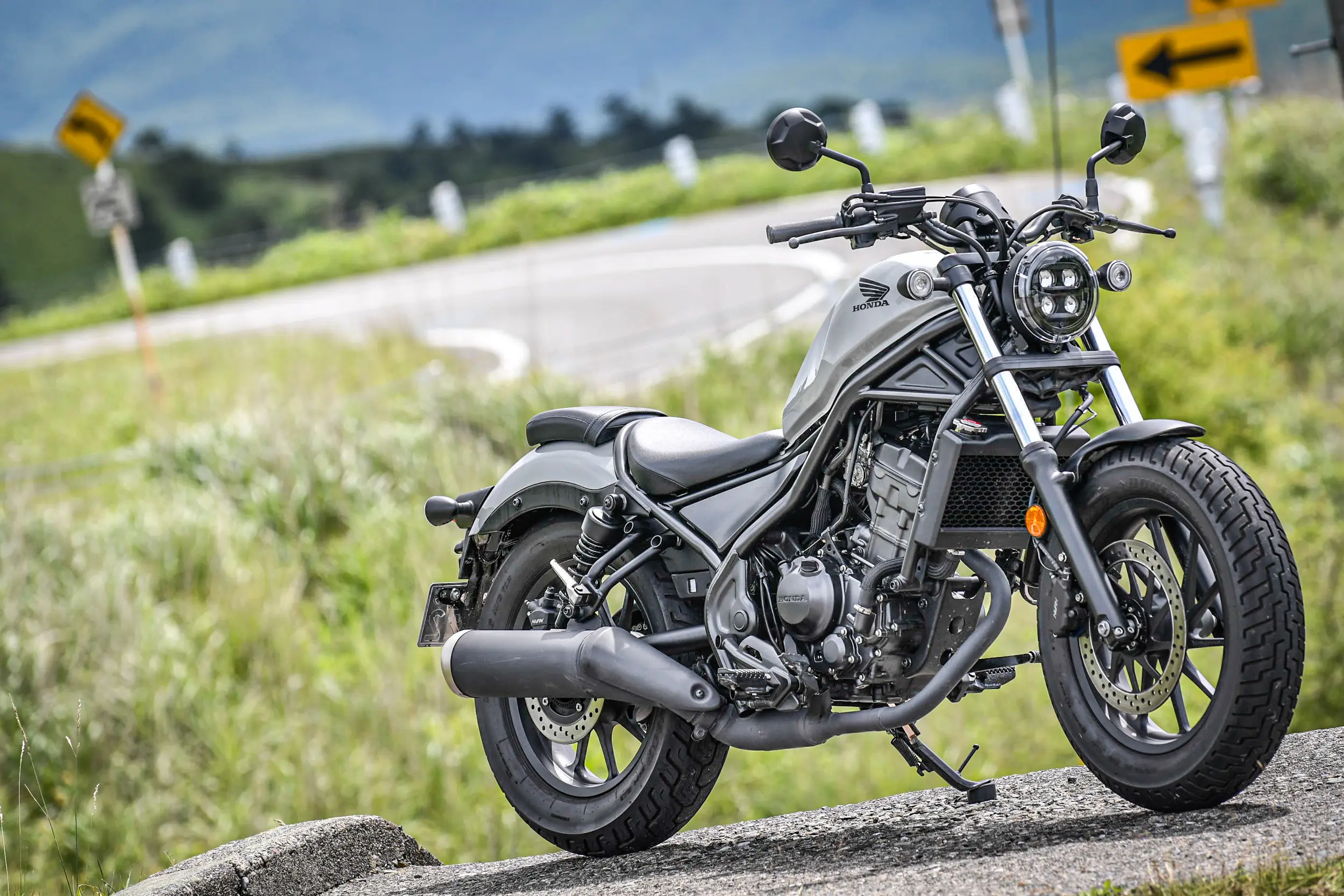 レブル250（Rebel 250）には『運転するコツ』がある！ カーブが不安な