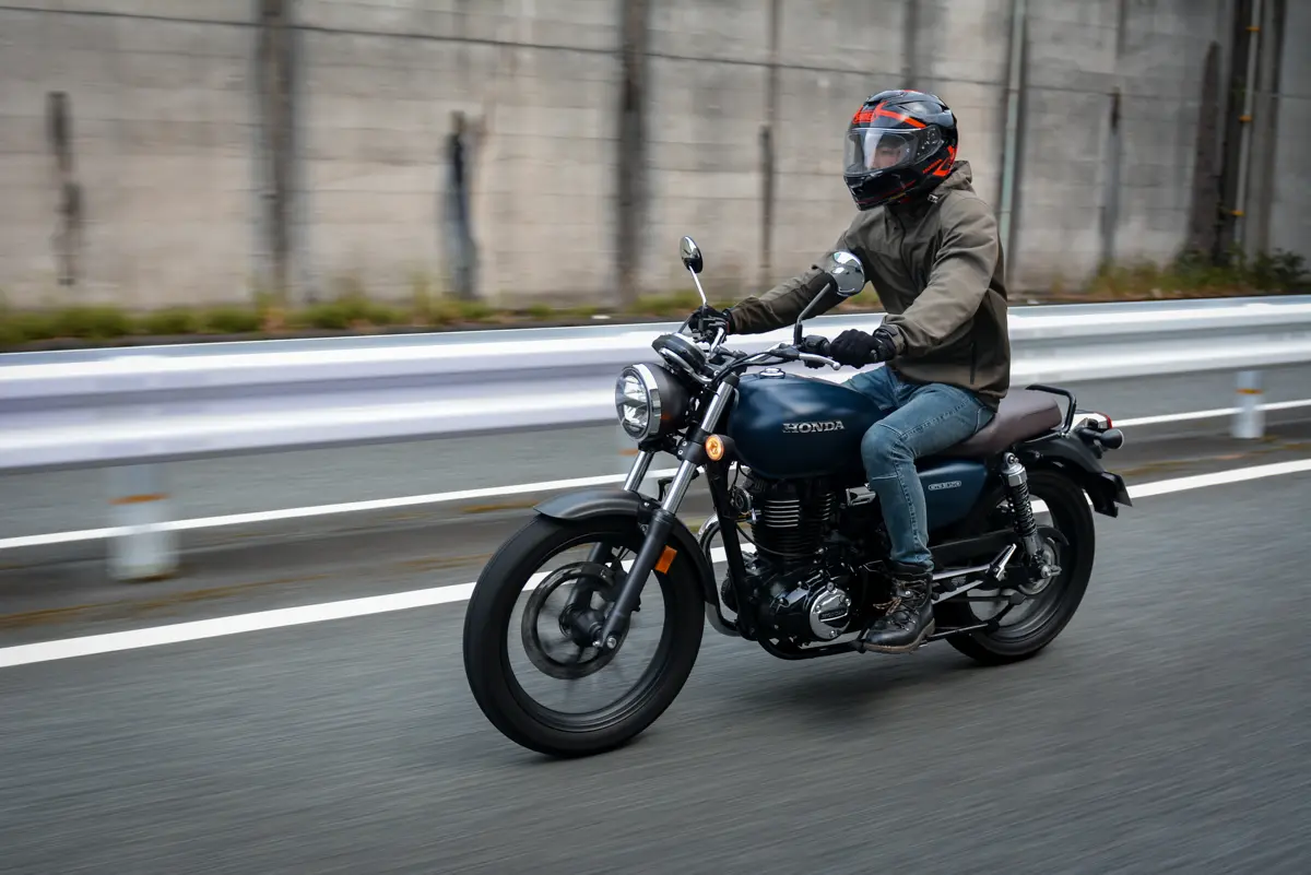 日焼け,熱中症,水分不足…夏のバイクを楽しむために知っておきたい