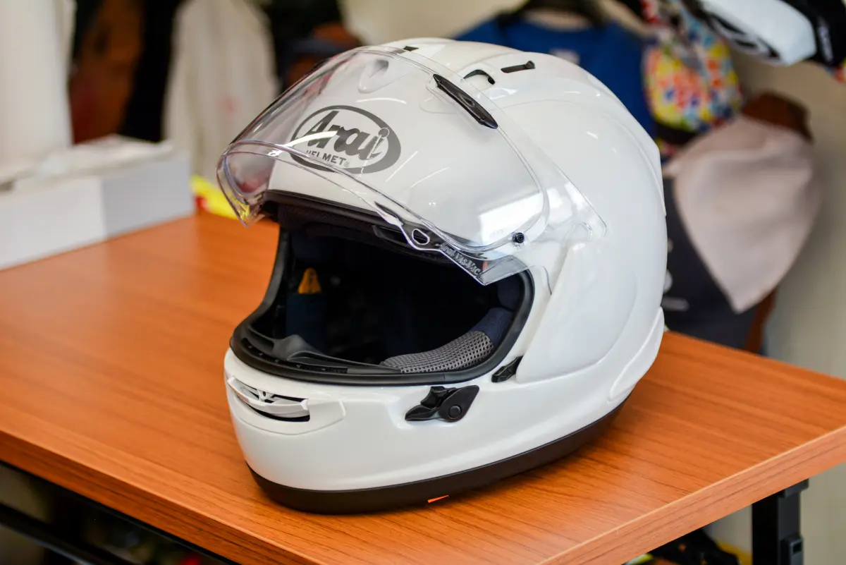 Arai ヘルメット バイク用 新品シールド付き（クリア） Amazon | アライ(Arai) バイクヘルメット フルフェイス RX-7X TSUBASA