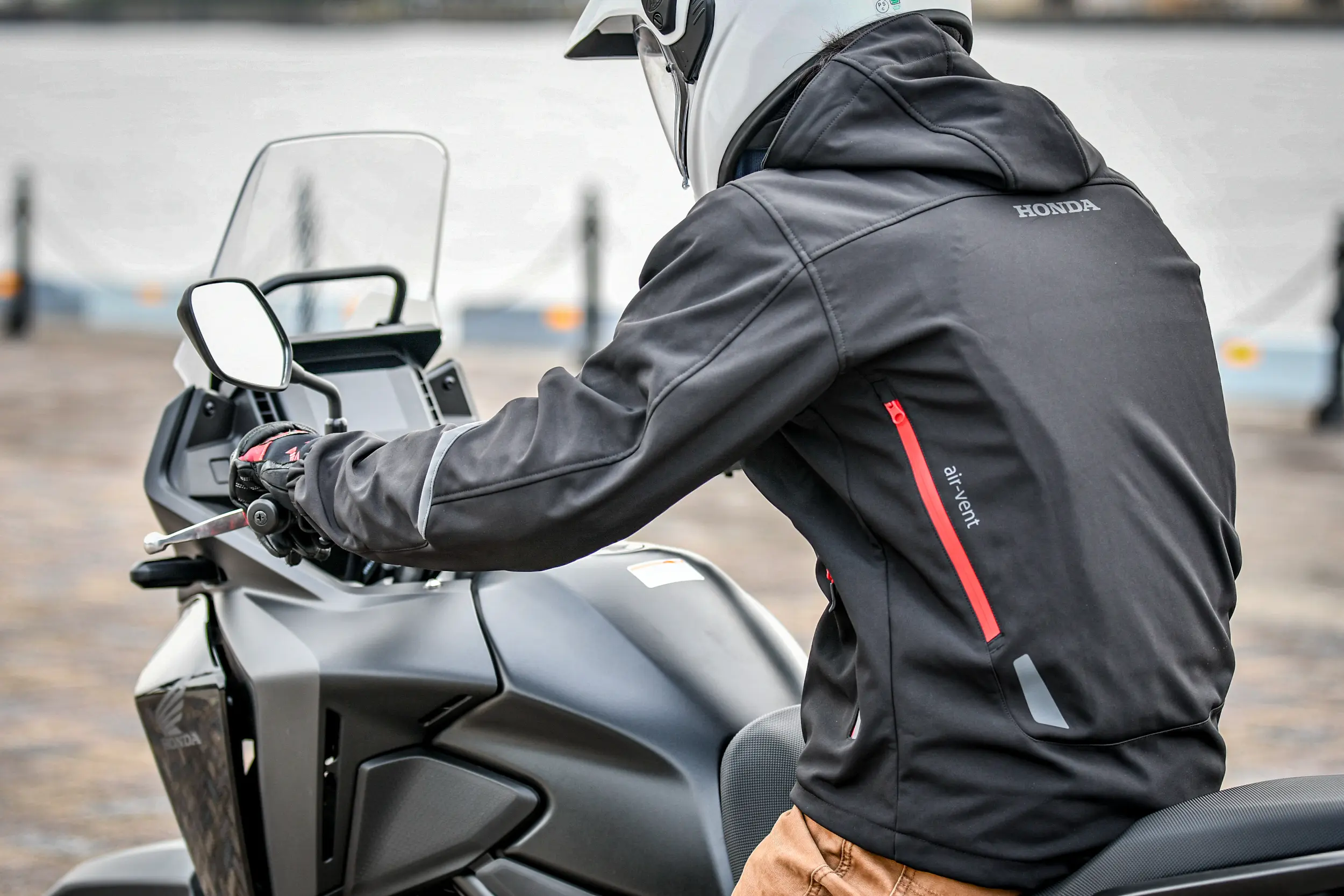 HONDA）バイクジャケット 黒 反射材付き