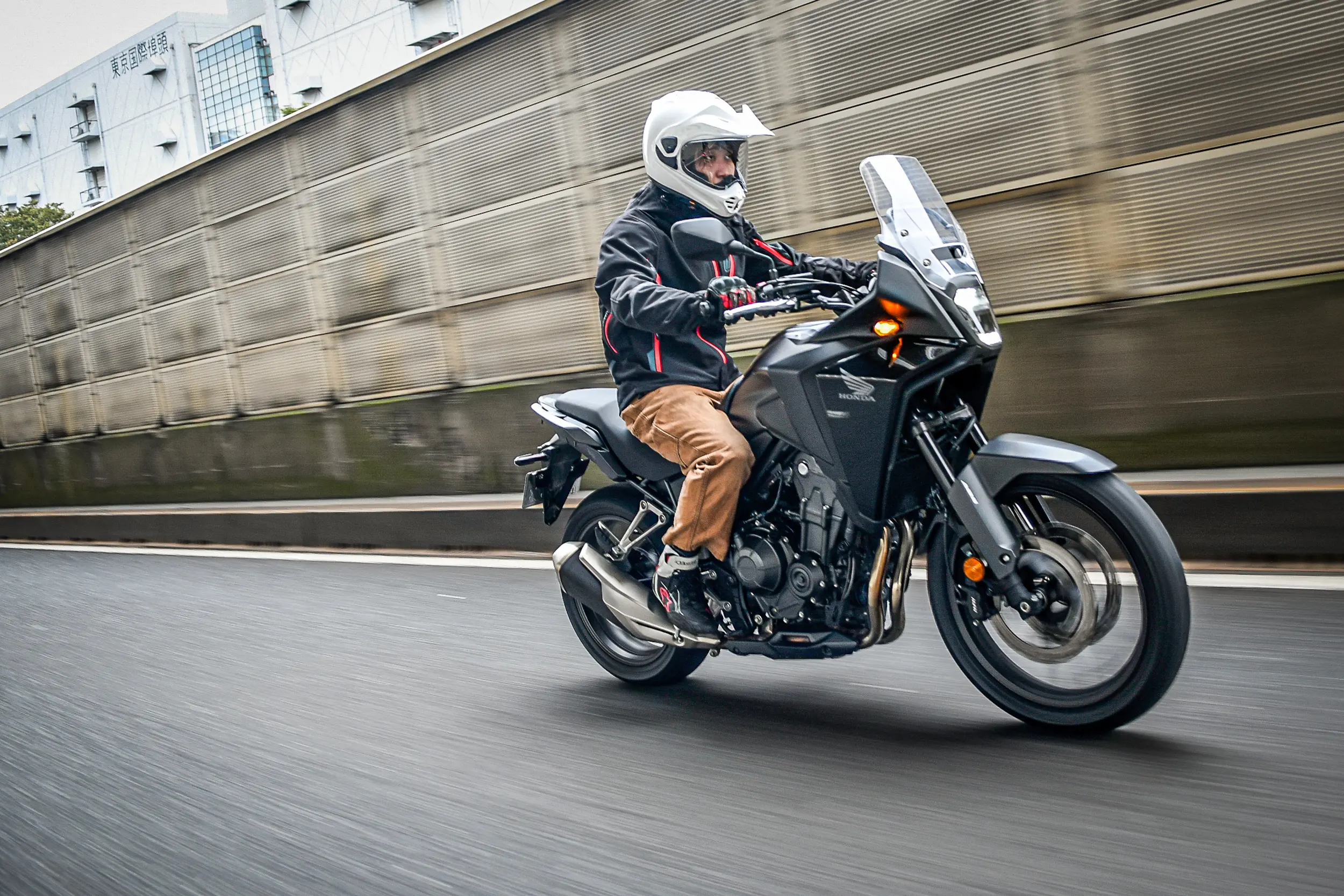 普段着の冬服よりも『バイク専用ウェア』を着るほうが「得する理由」っ