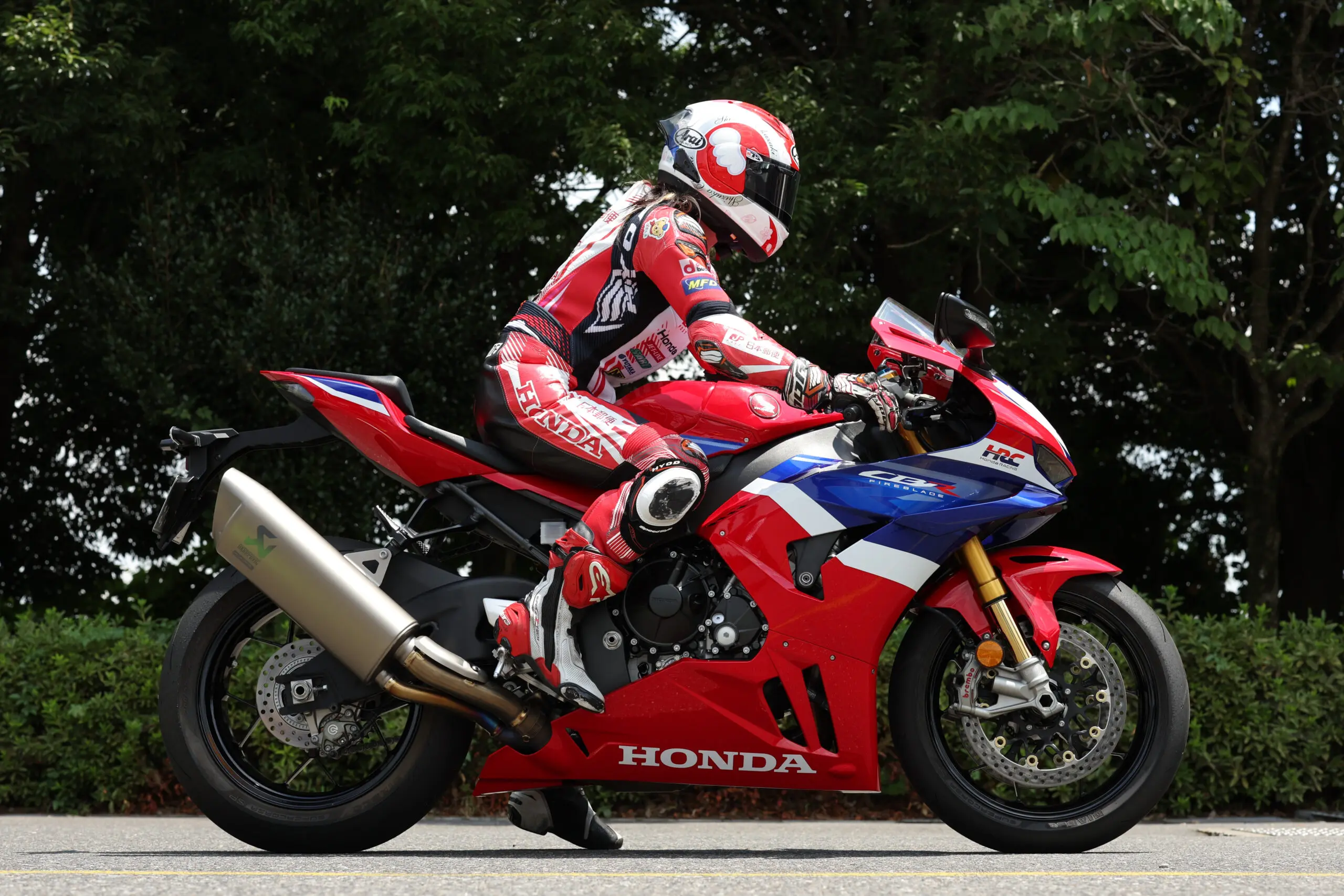 レーシング女子岡崎静夏の『いつもバイクで!』【CBR1000RR-R FIREBLADE