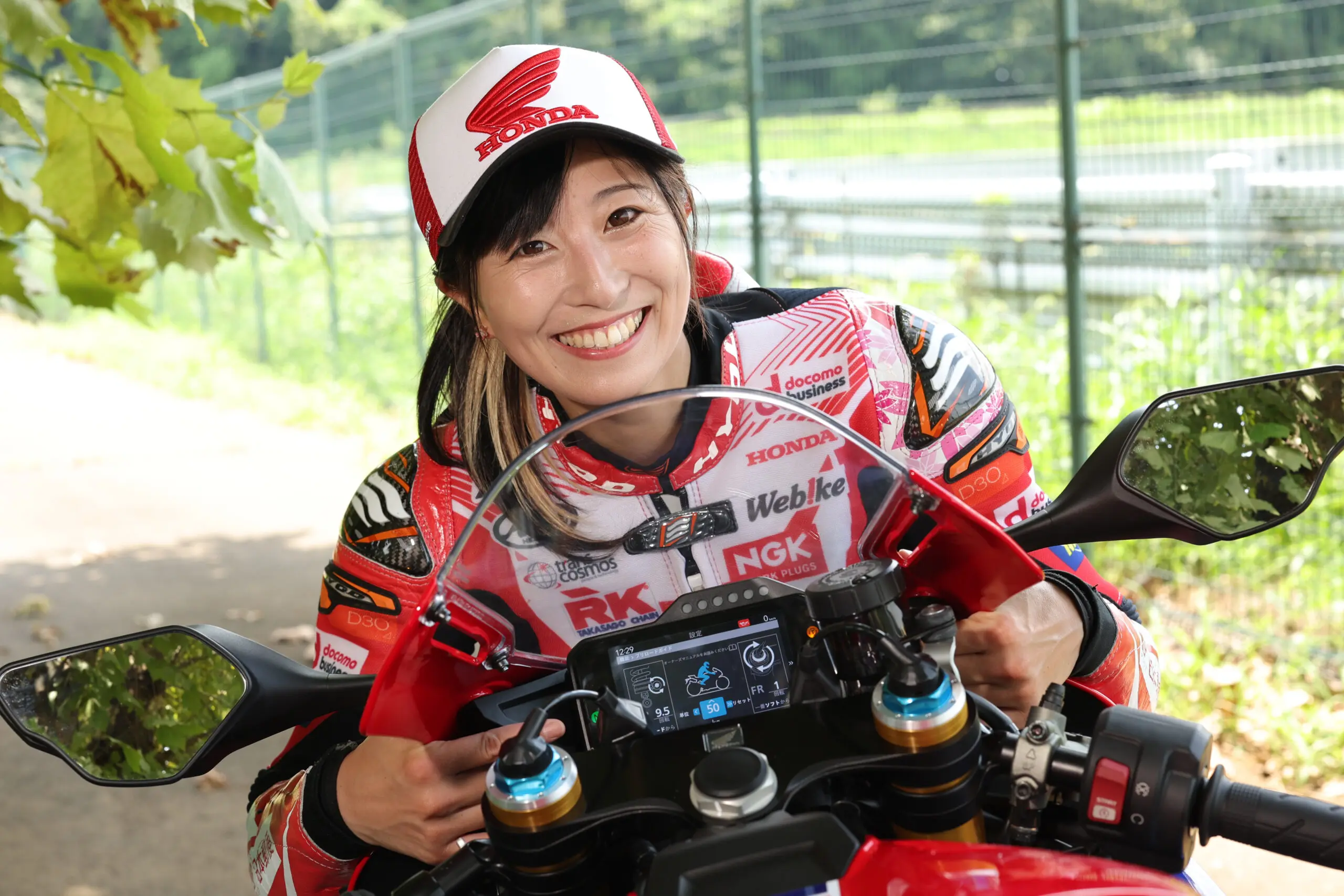 レーシング女子岡崎静夏の『いつもバイクで!』【CBR1000RR-R FIREBLADE