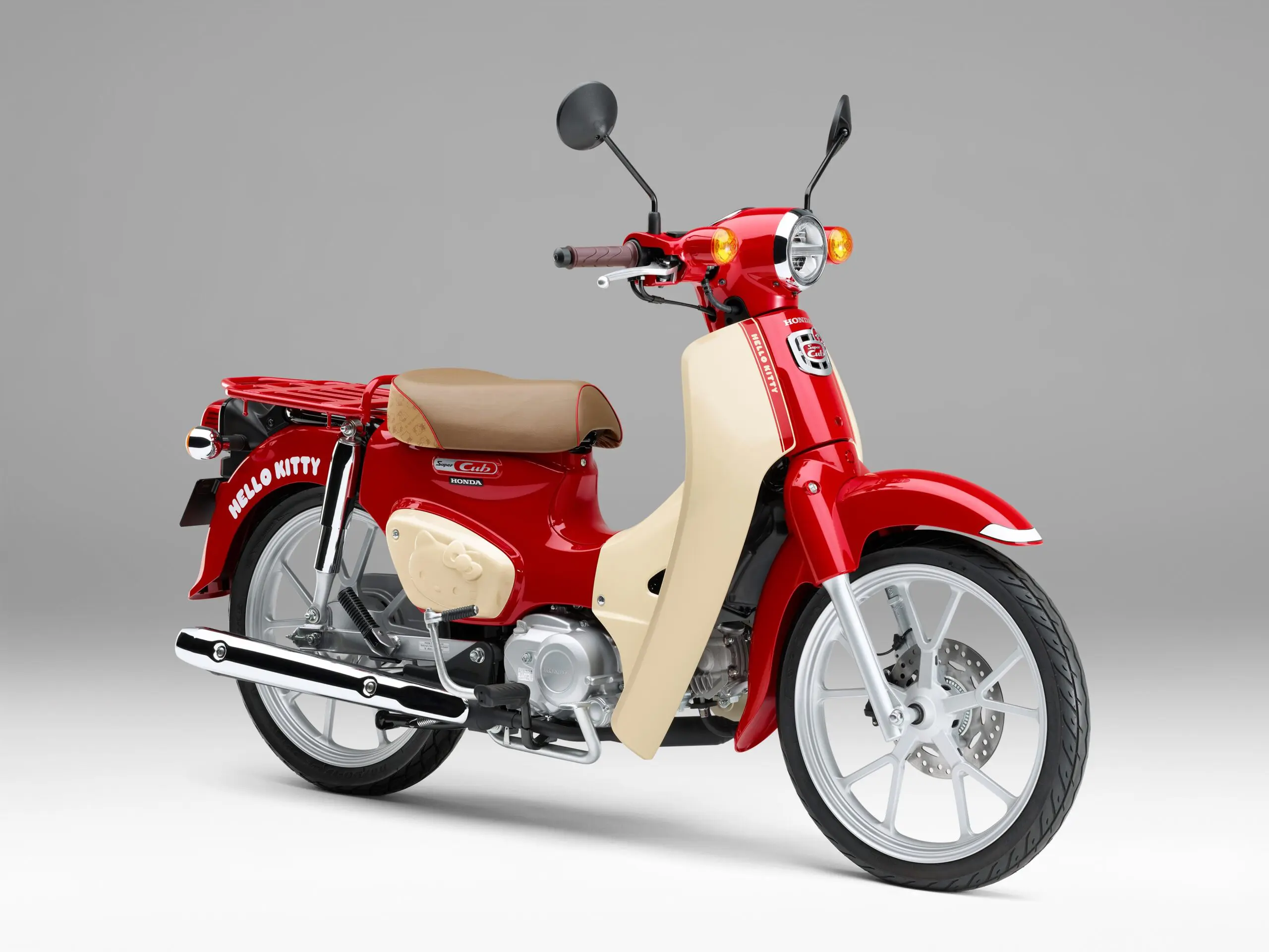 お店で買える！ “かわいい”が詰め込まれた特別仕様車 『スーパーカブと 