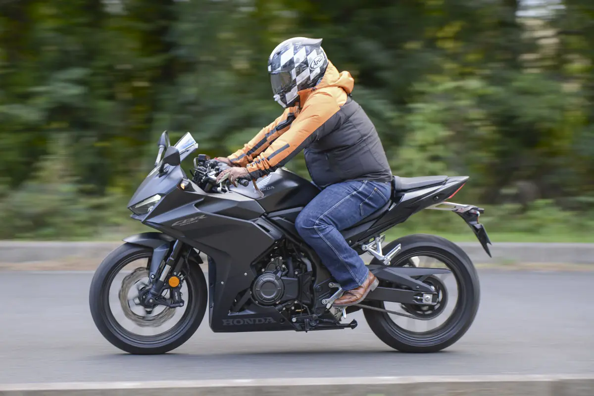 体力の低下を感じた中高年ライダーが感じた『CBR400R』の魅力とは？