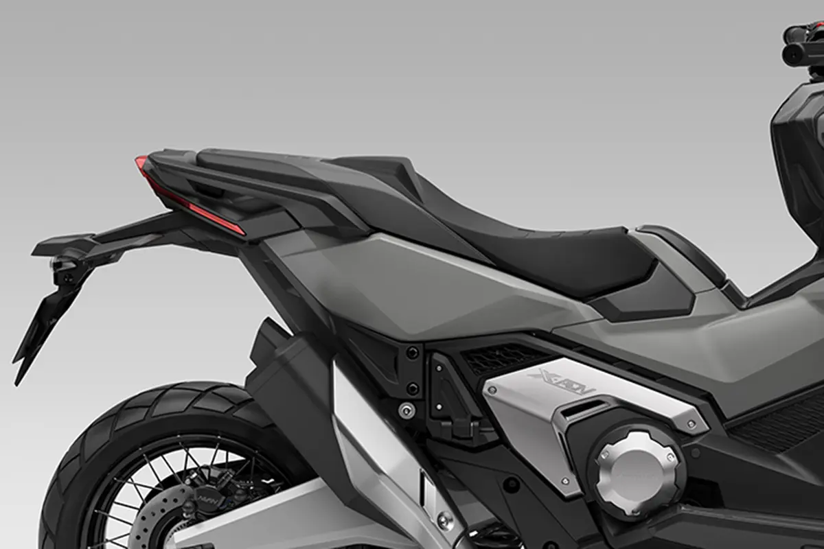 様々な使い方ができるクロスオーバーの『X-ADV』が魅力度アップ。コレ1