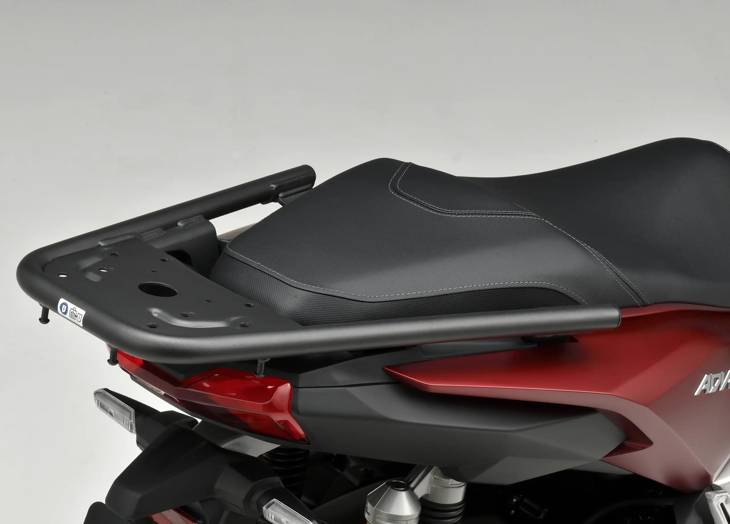 日常からアドベンチャーまで活躍する『ADV160』を純正