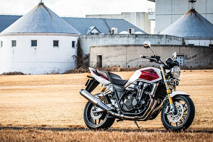 CB1300 SUPER FOURの『ファイナルエディション』をすべて見せます