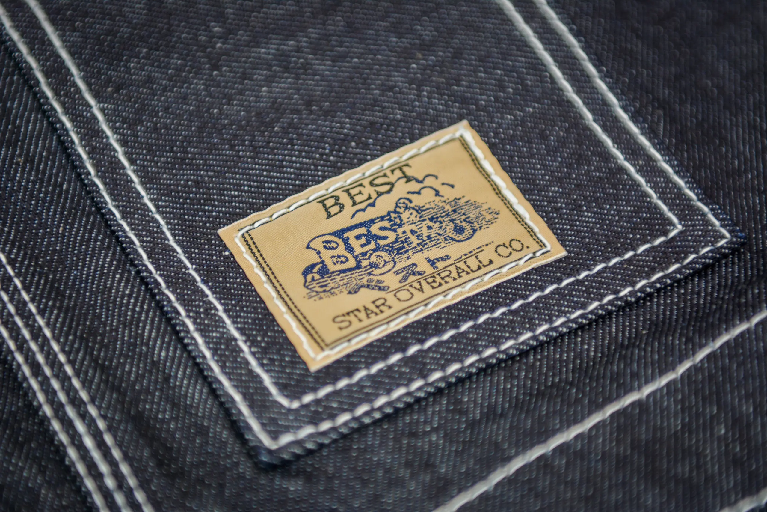 令和に蘇った約100年前のオーバーオール。知られざる復刻エピソード