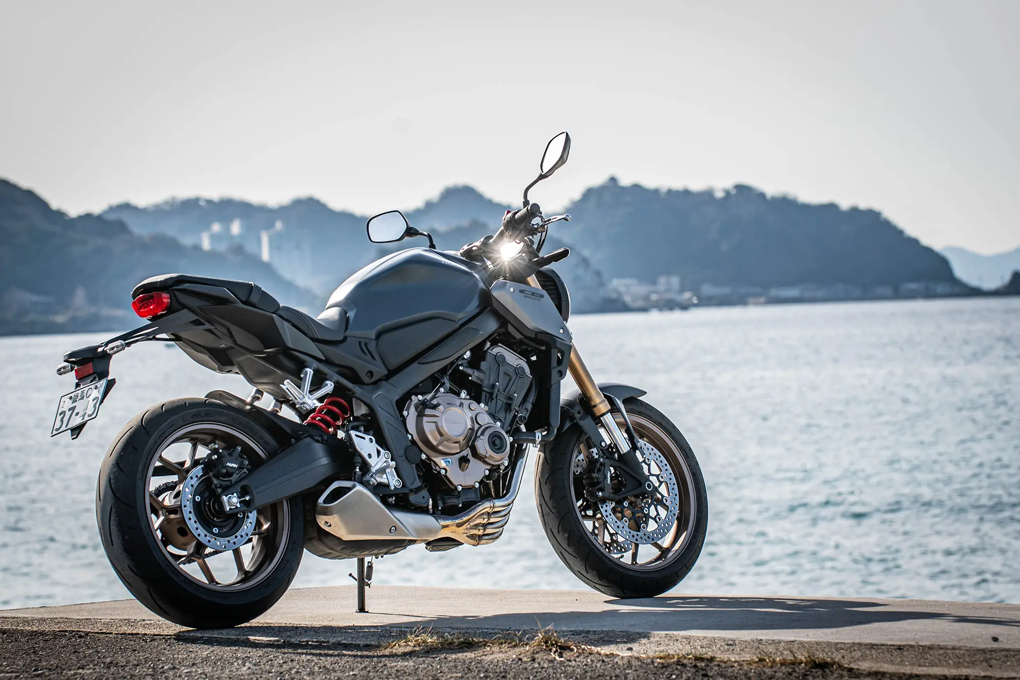 CB650Rは『シンプル』な大型バイクだということ。それが40代／50代の