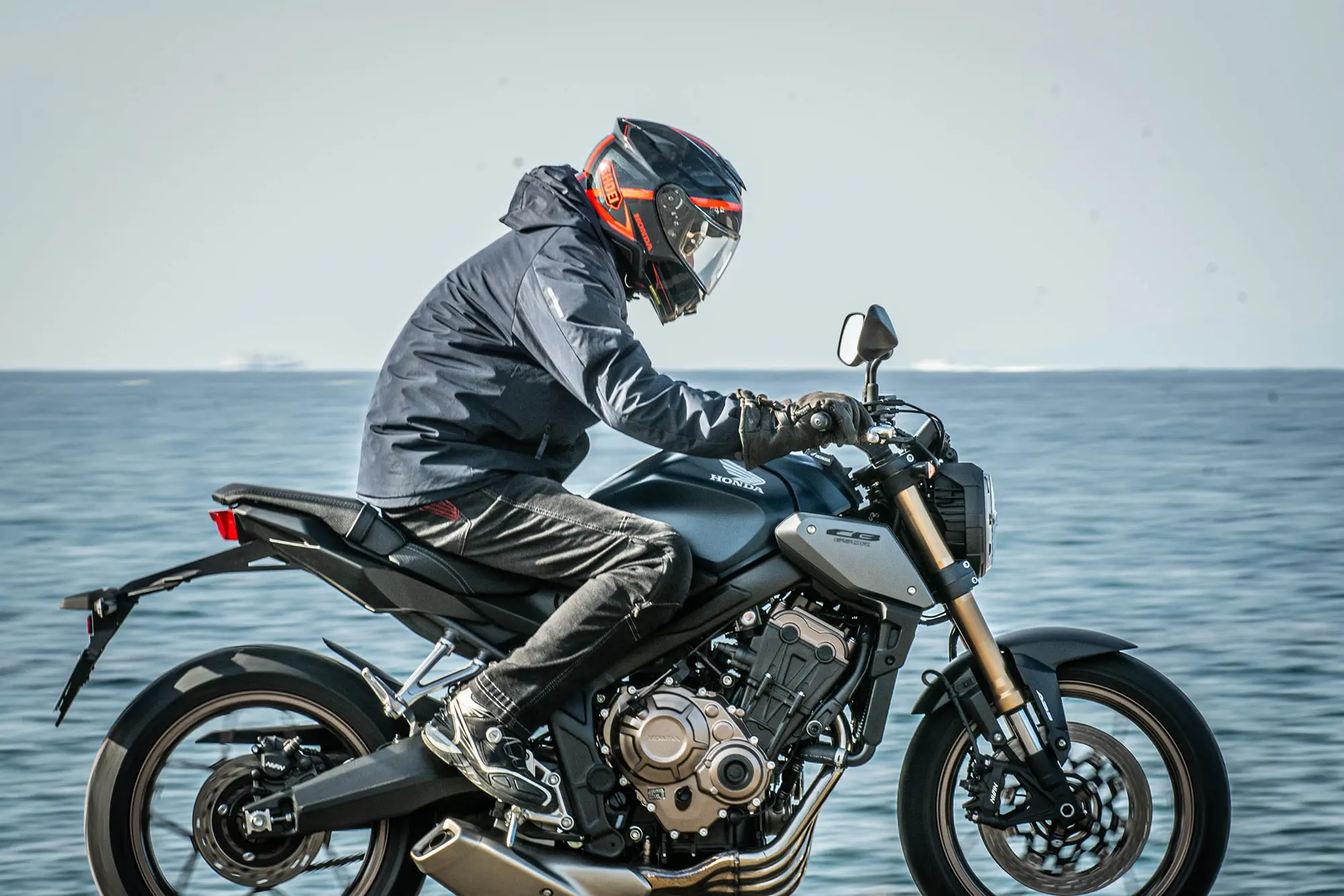CB650Rは『シンプル』な大型バイクだということ。それが40代／50代の