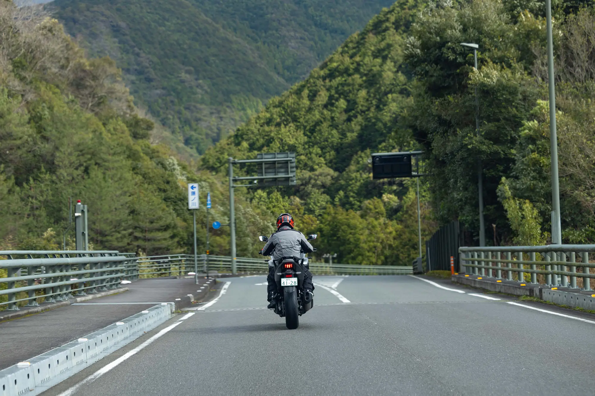 1日1000kmを走るツーリング。事実として『NT1100』はそれができる